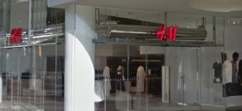 Le géant suédois du prêt-à-porter ouvre – enfin – à Vannes