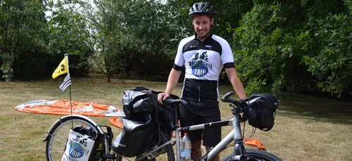 Il part faire un tour du monde en faveur du ramassage des déchets