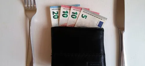 1570€ brut... Salaire moyen des employés non-cadres en Bretagne