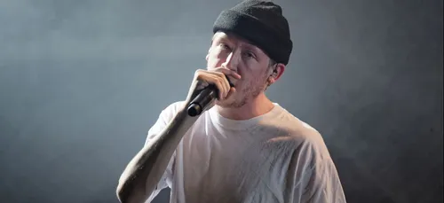 Eddy de Pretto en tête d’affiche au Pont Du Rock.