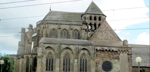 A Redon, l’abbatiale Saint-Sauveur accuse le poids des ans