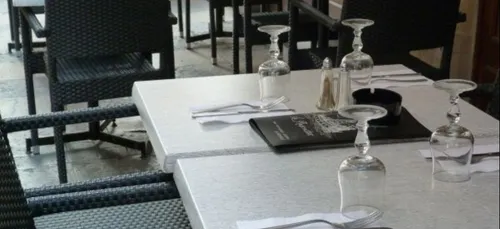 Alors que la haute saison touristique démarre, tous les postes de...