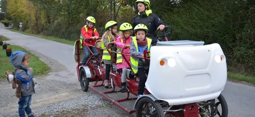 Partir à l’école en vélo collectif avec le « S’cool bus »