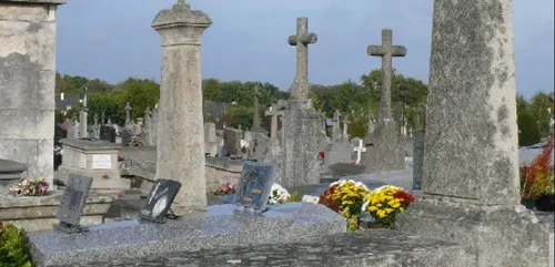 A l'approche de la fête de la Toussaint, le Collectif « Dignité...