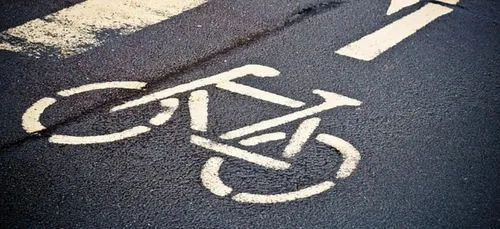 Nouvelle voie vélo à Ploemeur ( 56 )