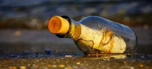Lancée à la mer en Bretagne, une bouteille est arrivée aux Caraïbes