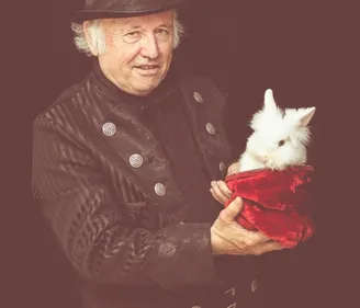 PIERRICK MAUREY OUVRE UNE ECOLE DE MAGIE A LANESTER