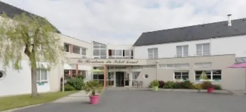 LE DIRECTEUR DE L EHPAD D ARZANO DECRIT LA VIE DES RESIDENTS EN...