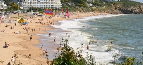 Covid 19 : des médiateurs sur les plages