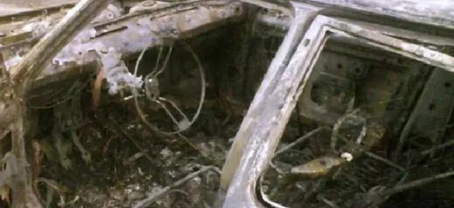 25 voitures qui partent en fumée