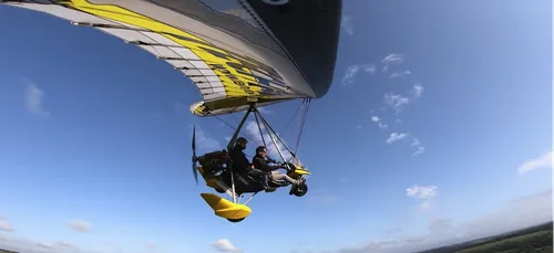 Découvrez la sensation de voler comme un oiseau ! Des baptêmes ULM...
