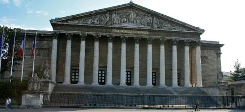 Le collectif « Pour que vivent nos langues » à l’Élysée