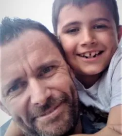 Défi : 300 km de course à pied jusqu'à son fils, et pour les...