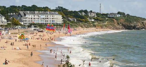 Malgré un été marqué par la Covid, les plages bretonnes sont bien...