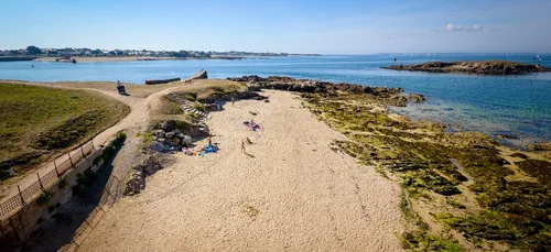 Des travaux plage du Lohic à Port-Louis (56)