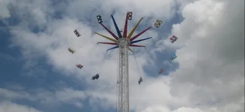 " L'Aviator " est à la fête foraine de Pont-L'abbé (29)