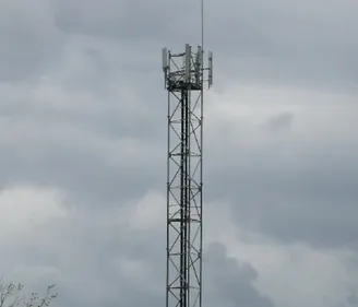 Ils estiment les antennes-relais dangereuses