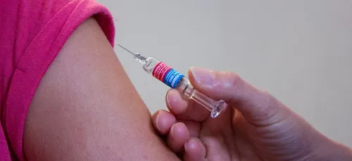 Dans le contexte de la covid, la campagne de vaccination de la...