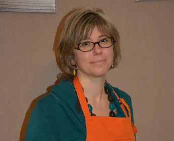 SANDRA, EDUCATRICE O GOUT PROPOSE DES ATELIERS DE CUISINE EN VIDEO