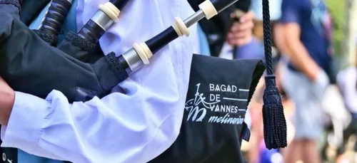 Un Bagad sous le sapin ? Découvrez l'offre du Bagad de Vannes...