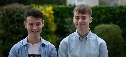 A SEULEMENT 18 ANS ILS CREENT LEUR AGENCE DE COMMUNICATION A QUEVEN