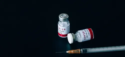 Deux hôpitaux finistériens suspendent la vaccination Astra-Zeneca