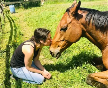 GEREZ VOTRE STRESS, AMELIOREZ VOS PERFORMANCES GRACE AU CHEVAL