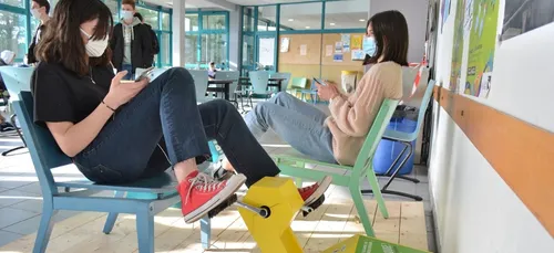 Pédaler pour recharger son portable