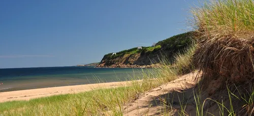 Il ne faut pas ramasser de déchets sur la plage de Penloch à Trégunc.