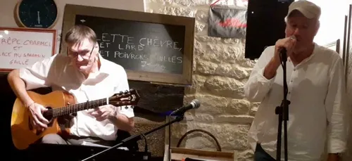 Ils délivrent leurs chants de mer dans les EHPAD : découvrez le...