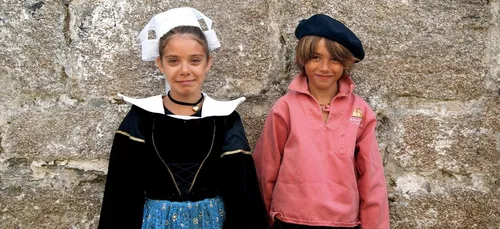 Le cercle " Eostiged ar Stangala "de Quimper recherche des photos...