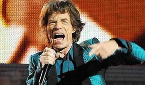 Jagger joue avec Stone