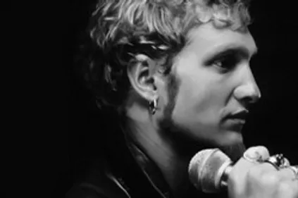 Layne Staley meurt d'une overdose : 5 avril 2002