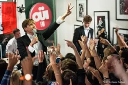 Live Report : The Hives - Apéro Rock surprise dans le hall de OÜI FM !