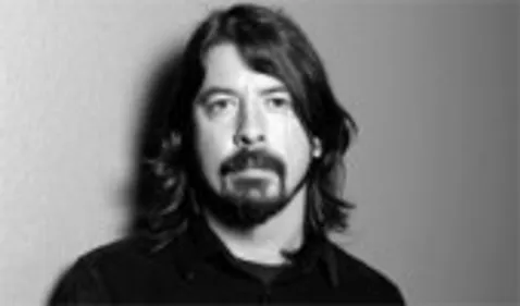 Dave Grohl invite une pléthore d'artistes sur scène