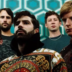 Foals sort le clip de Late Night