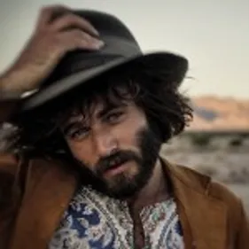 Angus Stone