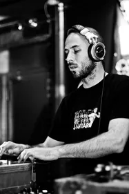 Mix exclusif de Dub-4 pour Bring The Noise - La Night