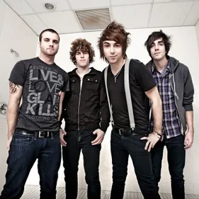 All Time Low dans Bring The Noise