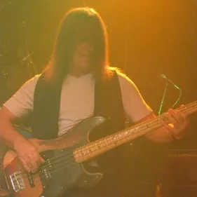 Le bassiste des Spiders from Mars nous a quittés