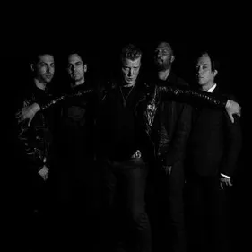 Queens of the Stone Age distribuent des places gratuites dans le metro