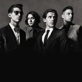 Alex Turner et les nouveaux Arctic Monkeys