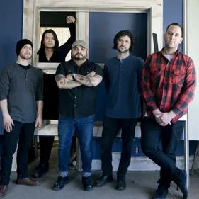 Taking Back Sunday dans Bring The Noise