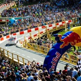 Red bull Caisses à savon - Participez avec OÜI FM !