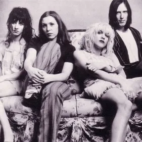 Hole : une tournée des festivals en 2015 ? 