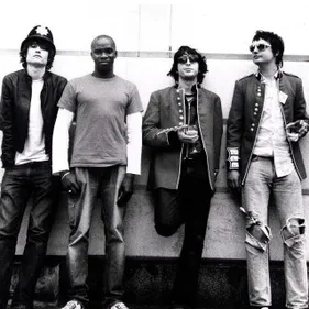Une rétrospective The Libertines en vidéo