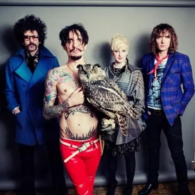 The Darkness annule Pâques