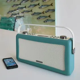 Gagnez un poste RNT View Quest dans le Morning Rock de OÜI FM (6h-9h)