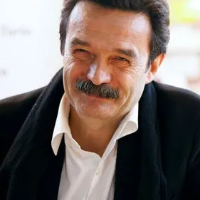 Edwy Plenel sur OÜI FM : "La laïcité signifie la liberté au sens de...