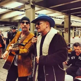 Bono explique le retard que prend le prochain album de U2